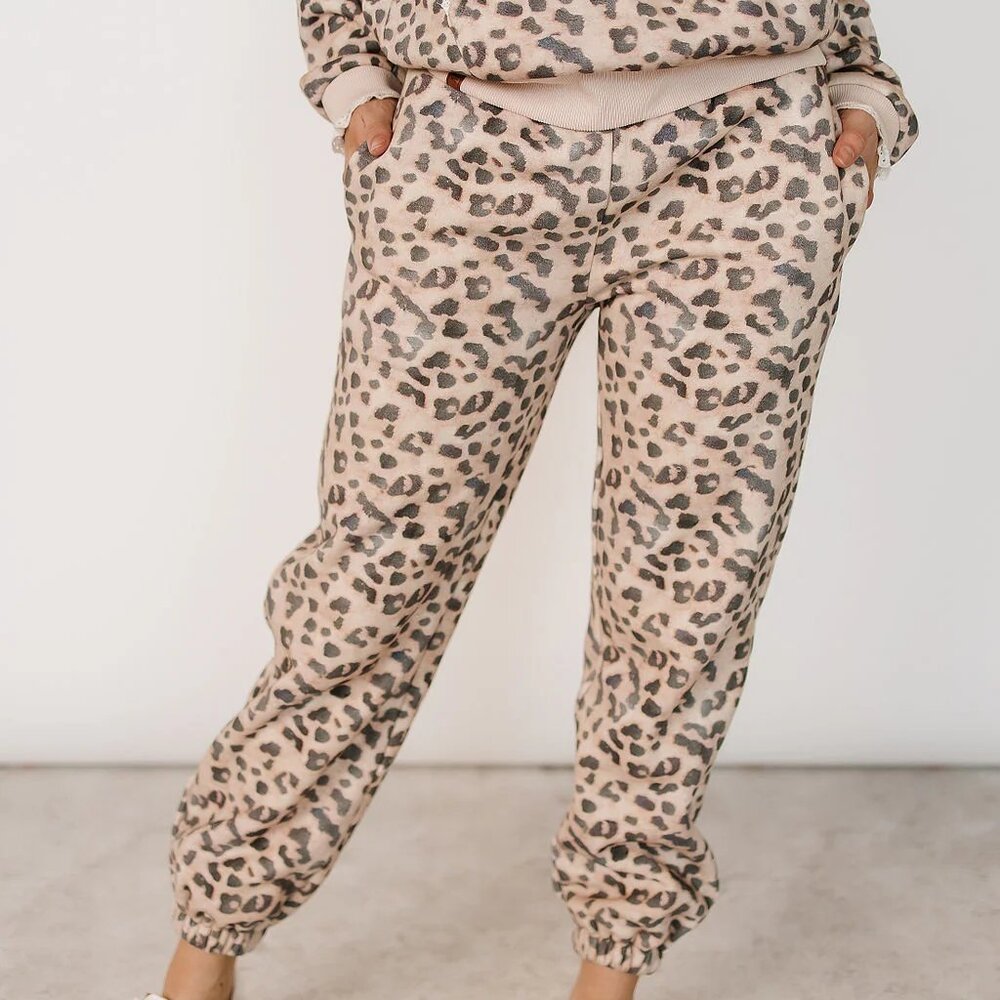 Ampersand Ave Comfort Zone Leopard Joggers